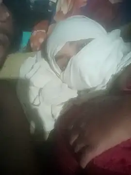 YourHotRandi online show from 01/06/25, 05:59