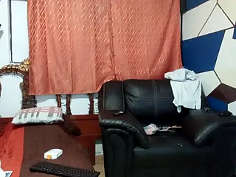 chispahot69  online show from 11/08/25, 07:08