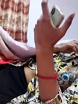 Snapshot of 124pakhi chatting on 02/13/25, 02:42 124pakhi online show from 02/13/25, 02:42