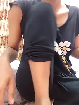 Snapshot of 124pakhi chatting on 02/20/25, 05:29 124pakhi online show from 02/20/25, 05:29