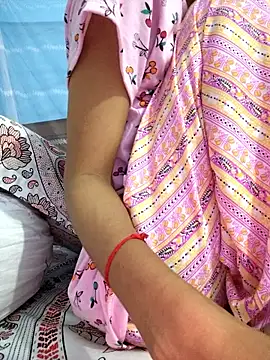 Snapshot of 124pakhi chatting on 10/07/25, 05:48 124pakhi online show from 10/07/25, 05:48