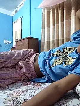 Snapshot of 124pakhi chatting on 10/28/25, 06:39 124pakhi online show from 10/28/25, 06:39