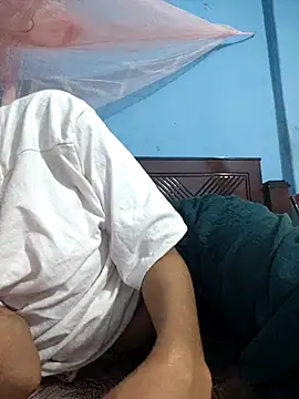 Snapshot of 124pakhi chatting on 11/21/25, 07:51 124pakhi online show from 11/21/25, 07:51