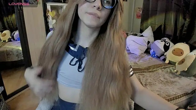 Snapshot of alexiamaleax chatting on 03/13/26, 01:12 alexiamaleax online show from 03/13/26, 01:12