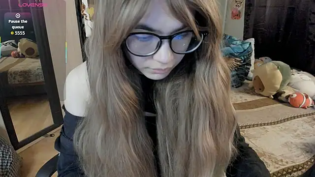 Snapshot of alexiamaleax chatting on 03/23/26, 12:47 alexiamaleax online show from 03/23/26, 12:47