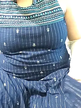 Snapshot of mallupriyapriya chatting on 07/07/26, 05:43 mallupriyapriya online show from 07/07/26, 05:43
