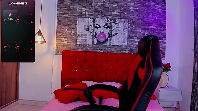 Emily sc online show from 03/17/25, 01:29