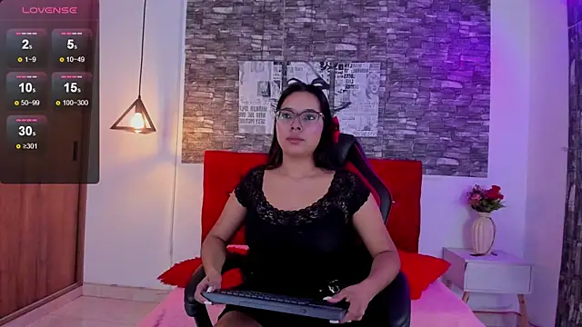 Emily sc online show from 03/20/25, 01:26