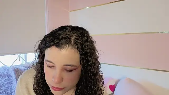 Charlotte  Miller online show from 10/09/25, 11:41