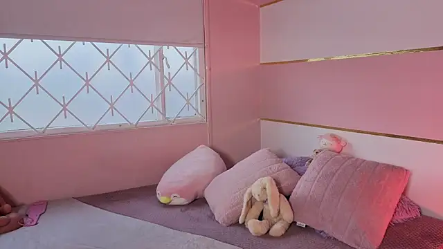 Charlotte  Miller online show from 11/14/25, 11:53