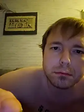 Snapshot of Lucieldark chatting on 01/25/25, 07:39 Lucieldark online show from 01/25/25, 07:39