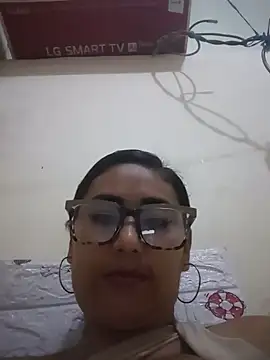 Snapshot of acuarela chatting on 01/15/25, 03:11 acuarela online show from 01/15/25, 03:11