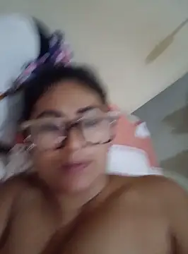 Snapshot of acuarela chatting on 02/03/25, 05:51 acuarela online show from 02/03/25, 05:51