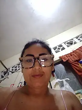 Snapshot of acuarela chatting on 09/19/25, 06:15 acuarela online show from 09/19/25, 06:15