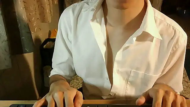 Snapshot of KYU890428 chatting on 09/09/25, 05:34 KYU890428 online show from 09/09/25, 05:34