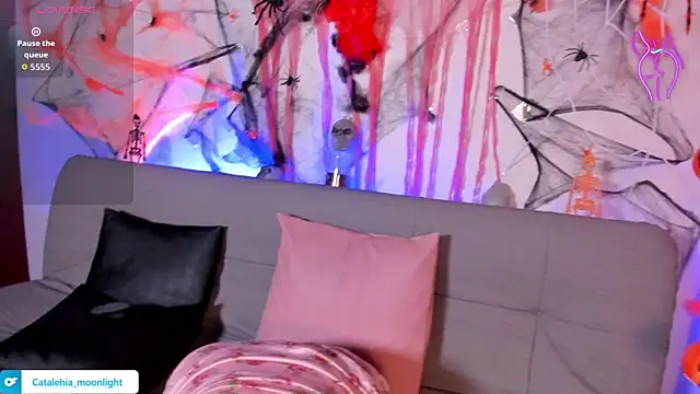 catalehia moonlight online show from 10/24/25, 11:17