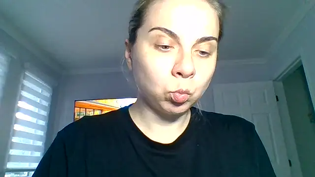 HappyIva online show from 09/30/25, 09:20