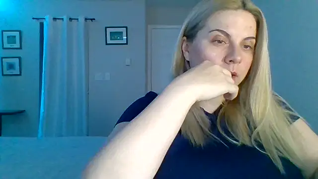 HappyIva online show from 11/10/25, 05:12