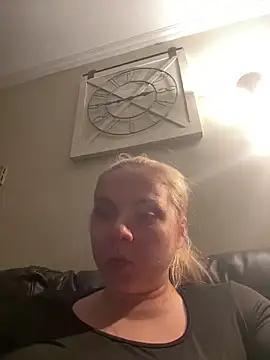 HappyIva online show from 11/24/25, 10:15