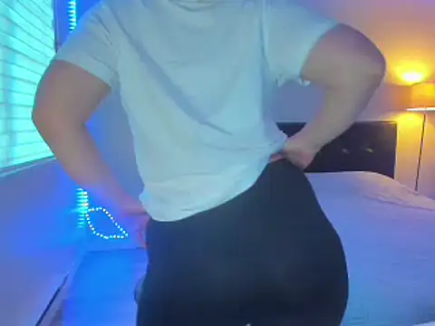 HappyIva online show from 12/02/25, 05:30