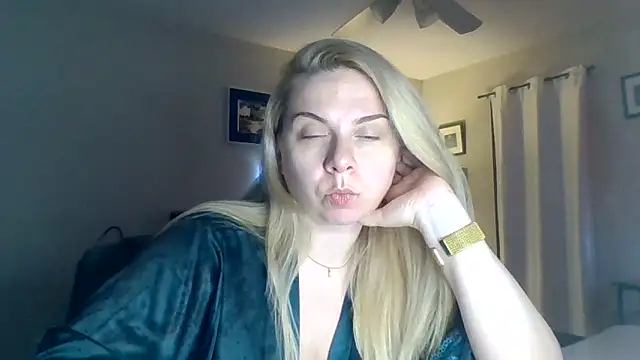 HappyIva online show from 12/03/25, 11:14