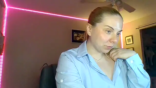 HappyIva online show from 12/05/25, 12:52