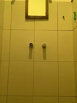 Snapshot of GoloZeusMax chatting on 01/21/25, 02:43 GoloZeusMax online show from 01/21/25, 02:43