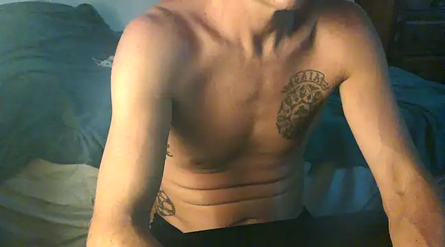 Snapshot of GoloZeusMax chatting on 01/24/25, 12:20 GoloZeusMax online show from 01/24/25, 12:20