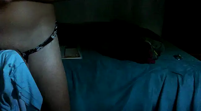 Snapshot of GoloZeusMax chatting on 02/15/25, 10:33 GoloZeusMax online show from 02/15/25, 10:33