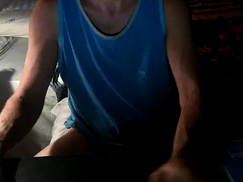 Snapshot of GoloZeusMax chatting on 10/06/25, 06:11 GoloZeusMax online show from 10/06/25, 06:11