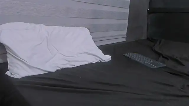 Snapshot of adam_piarse01 chatting on 03/14/25, 06:21 adam piarse01 online show from 03/14/25, 06:21