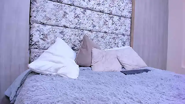 adam piarse01 online show from 02/08/26, 08:01