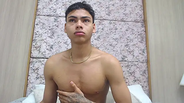 adam piarse01 online show from 02/13/26, 01:51