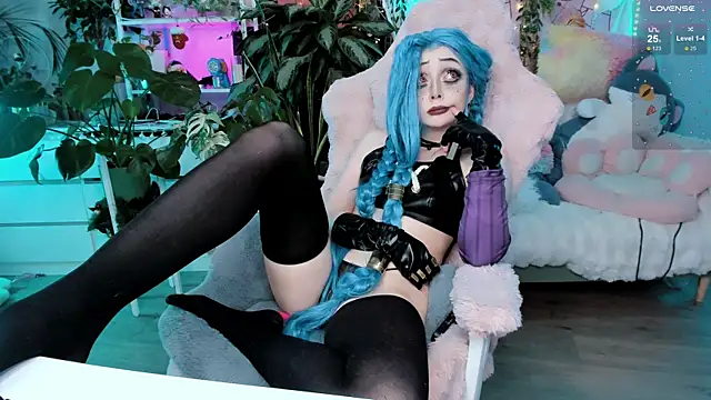 cutelittlepuff online show from 02/08/25, 07:59