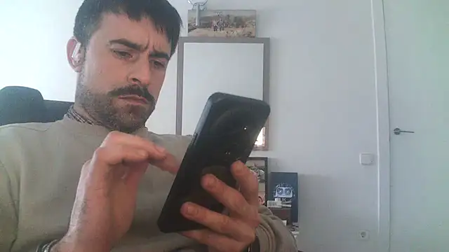 Patrickhound online show from 01/31/25, 02:49