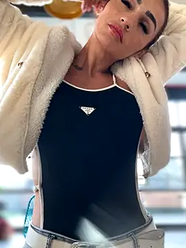 Snapshot of Samantha_bigboobs chatting on 10/29/25, 10:00 Samantha bigboobs online show from 10/29/25, 10:00