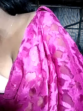 Snapshot of YERY_HOT chatting on 02/10/25, 05:19 YERY HOT online show from 02/10/25, 05:19