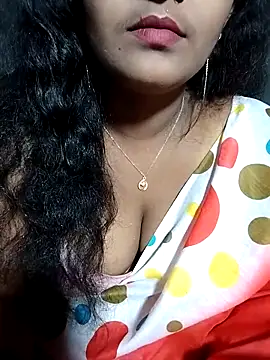 Snapshot of YERY_HOT chatting on 02/22/25, 05:35 YERY HOT online show from 02/22/25, 05:35