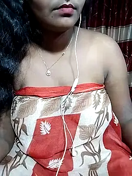 Snapshot of YERY_HOT chatting on 03/06/25, 08:37 YERY HOT online show from 03/06/25, 08:37