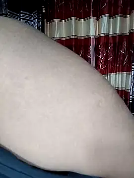 Snapshot of YERY_HOT chatting on 09/14/25, 08:24 YERY HOT online show from 09/14/25, 08:24