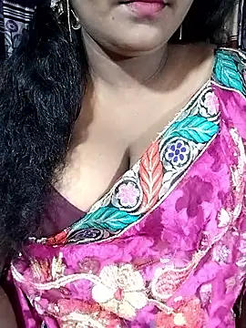 Snapshot of YERY_HOT chatting on 09/19/25, 05:46 YERY HOT online show from 09/19/25, 05:46