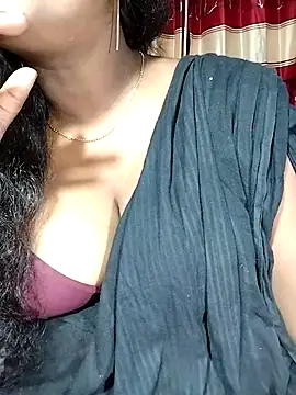 Snapshot of YERY_HOT chatting on 10/06/25, 05:54 YERY HOT online show from 10/06/25, 05:54