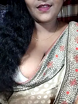 Snapshot of YERY_HOT chatting on 10/09/25, 05:33 YERY HOT online show from 10/09/25, 05:33