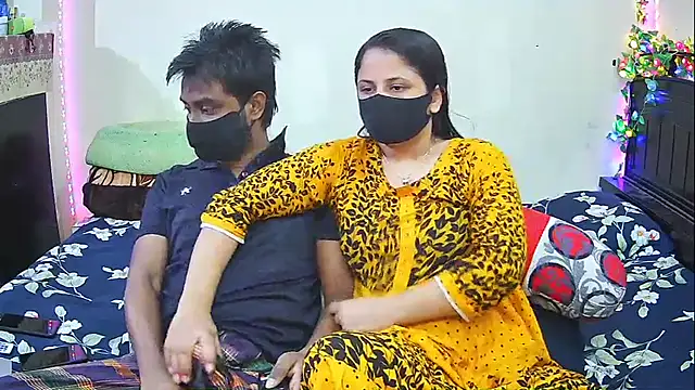 Hot Nila online show from 02/15/26, 03:47