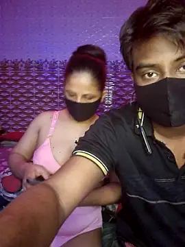 Hot Nila online show from 05/17/26, 02:31