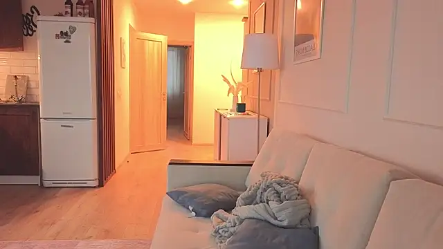 KristineEsme online show from 11/25/25, 04:23