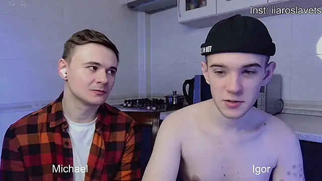 Snapshot of michael_sexdevil chatting on 01/19/25, 12:17 michael sexdevil online show from 01/19/25, 12:17