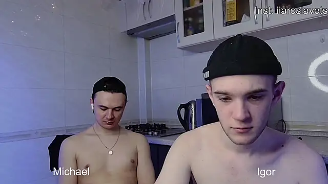 Snapshot of michael_sexdevil chatting on 01/21/25, 12:18 michael sexdevil online show from 01/21/25, 12:18