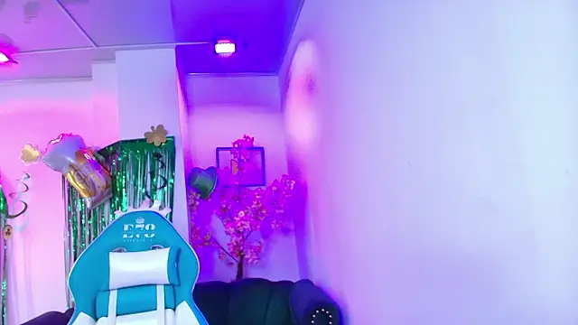 Snapshot of Arianna_sweeet chatting on 03/21/26, 03:44 Arianna sweeet online show from 03/21/26, 03:44