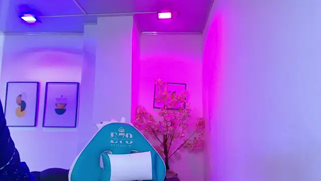 Snapshot of Arianna_sweeet chatting on 03/29/26, 03:39 Arianna sweeet online show from 03/29/26, 03:39